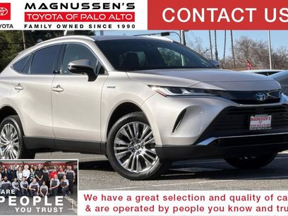 Used 2021 Toyota Venza XLE w/ Softex Package