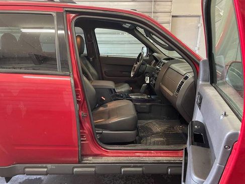 Used 2011 Ford Escape Limited image 29