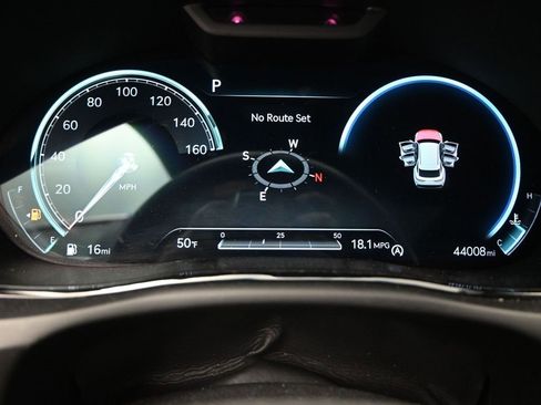 Used 2022 Genesis GV70 3.5T Sport w/ Sport Prestige Package image 28