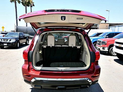 Used 2017 Nissan Pathfinder S FWD image 8