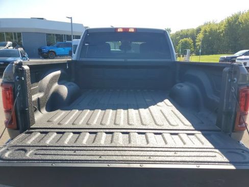 New 2026 RAM 2500 Big Horn AWD/4WD image 18