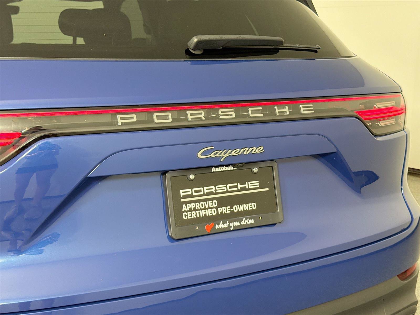 Certified 2022 Porsche Cayenne Coupe AWD/4WD image 17