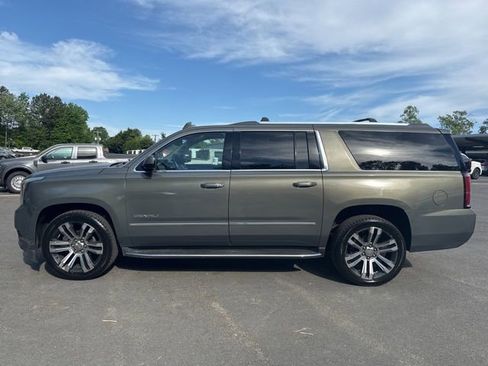 Used 2017 GMC Yukon XL Denali w/ Open Road Package AWD/4WD image 2
