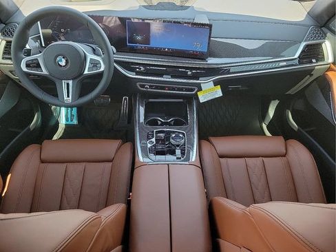 Used 2027 BMW X7 M60i w/ M Sport Professional Package AWD/4WD image 13