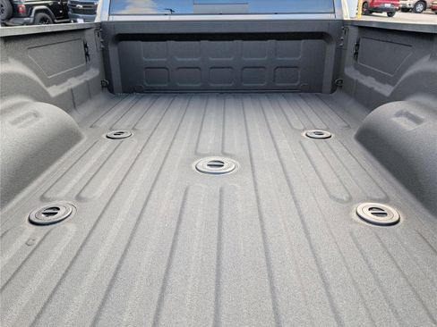 Used 2024 RAM 2500 Tradesman w/ Chrome Appearance Group image 14