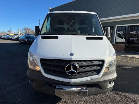 Used 2014 Mercedes-Benz Sprinter 2500 image 2