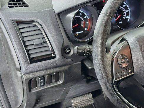 Used 2025 Mitsubishi Outlander Sport LE AWD/4WD image 17