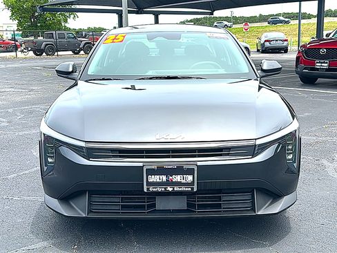 Used 2025 Kia K4 FWD image 11