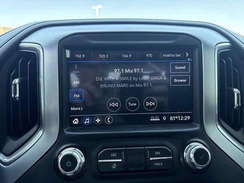 Used 2020 GMC Sierra 1500 SLE w/ Remote Start Package AWD/4WD image 16