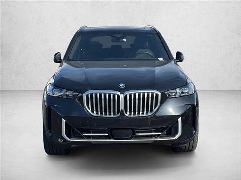 New 2026 BMW X5 xDrive50e image 10