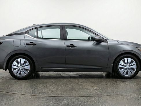 Used 2025 Nissan Sentra S FWD image 11