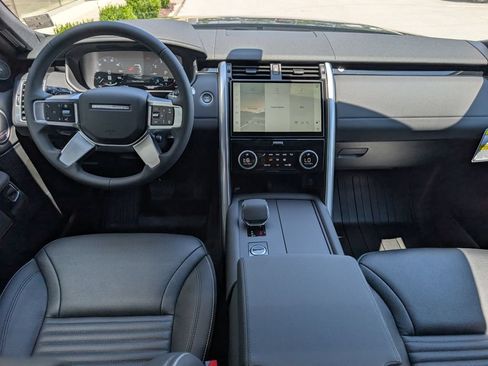 New 2026 Land Rover Discovery S AWD/4WD image 11