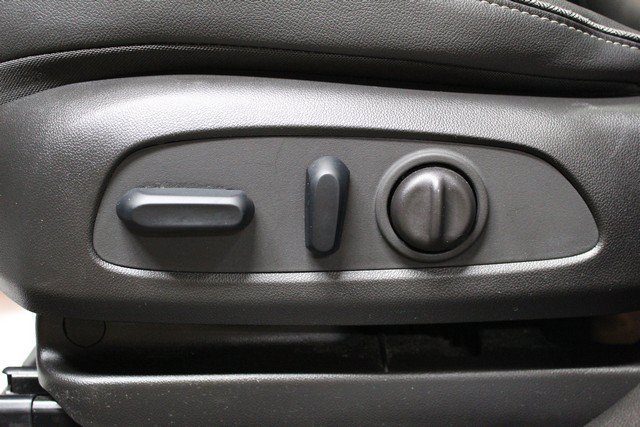 Used 2023 Buick Encore GX Essence w/ Experience Buick Package FWD image 19