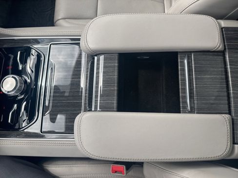 Used 2022 Jeep Wagoneer Series III w/ Premium Group I image 39