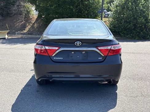 Used 2016 Toyota Camry SE FWD image 3