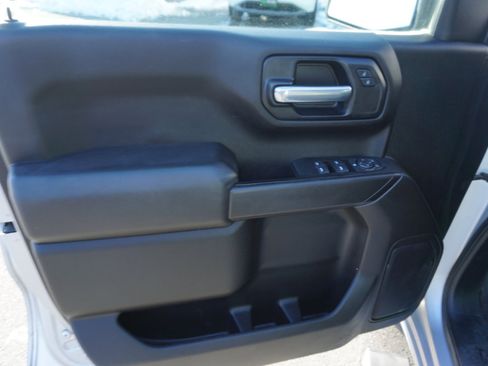 Used 2021 Chevrolet Silverado 1500 Custom image 14