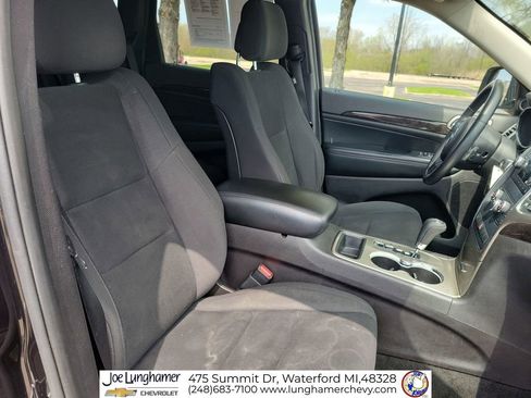 Used 2013 Jeep Grand Cherokee Laredo AWD/4WD image 25