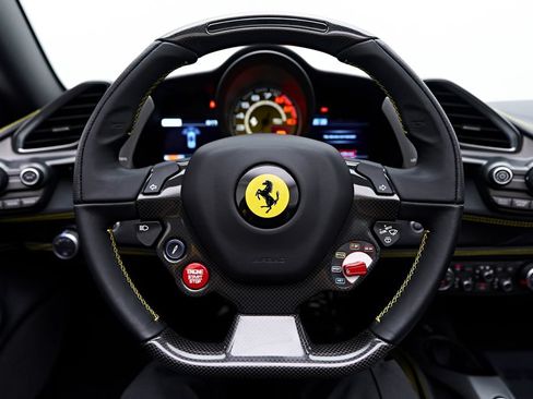 Used 2019 Ferrari 488 Spider RWD image 62