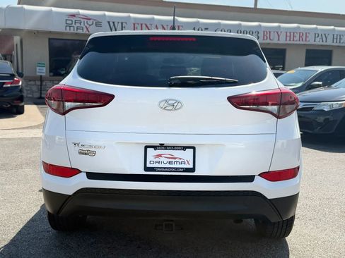 Used 2018 Hyundai Tucson SE image 6