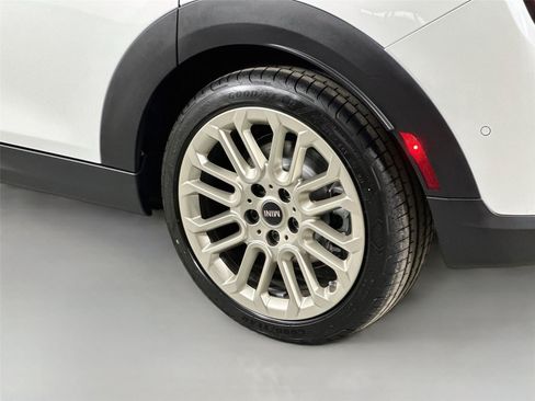 Certified 2025 MINI Cooper S FWD image 25
