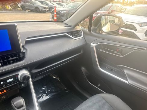 Used 2023 Toyota RAV4 LE image 27
