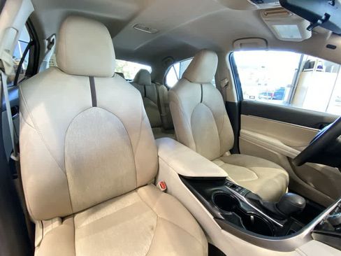 Used 2020 Toyota Camry LE w/ Carpet Mat Package FWD image 26