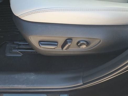 Used 2024 Toyota RAV4 XLE Premium image 29