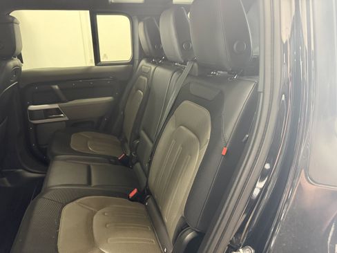 Used 2022 Land Rover Defender 110 X-Dynamic HSE AWD/4WD image 28