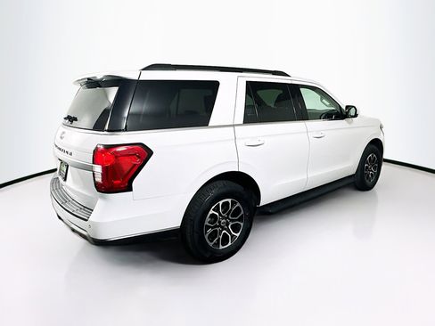 Used 2024 Ford Expedition XLT image 9