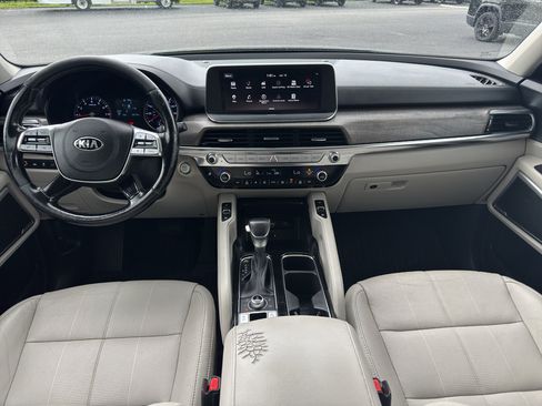 Used 2020 Kia Telluride EX w/ EX Premium Package AWD/4WD image 10