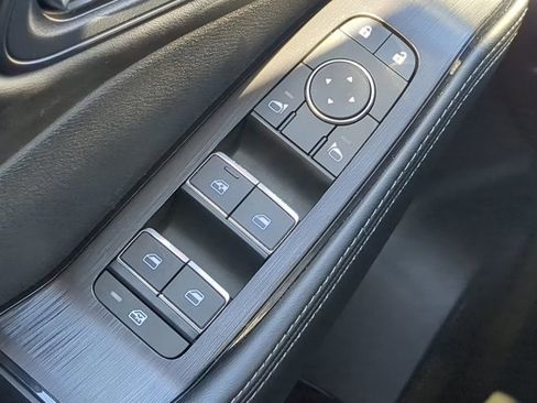 Certified 2025 Nissan Rogue SL w/ Tech Package image 25