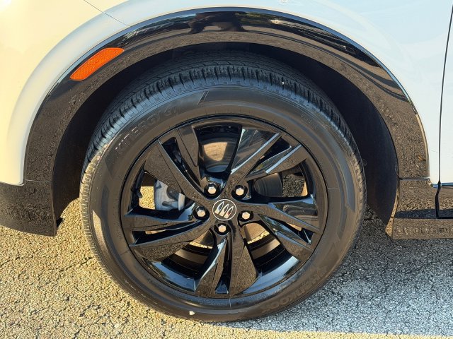 Certified 2024 Buick Encore GX Sport Touring FWD image 11