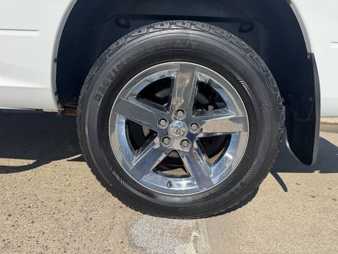 Used 2017 RAM 1500 Express AWD/4WD image 9