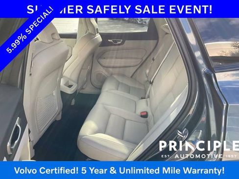Certified 2024 Volvo XC60 B5 Core AWD/4WD image 25