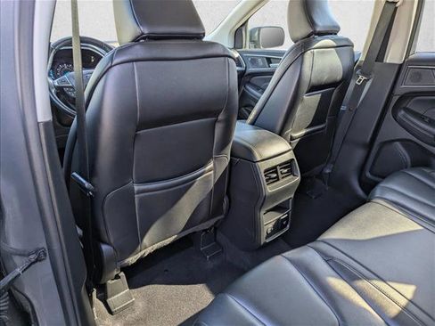 Used 2022 Ford Edge Titanium AWD/4WD image 23