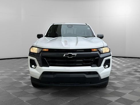 Used 2024 Chevrolet Colorado LT w/ LT Convenience Package II image 2