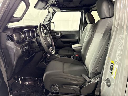Used 2021 Jeep Wrangler Unlimited Sport image 13