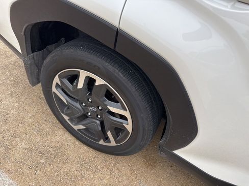 Used 2025 Subaru Forester Limited image 8