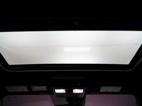 Used 2024 Nissan Frontier PRO-4X w/ Pro Premium Package image 19