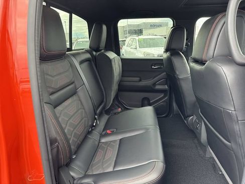 Used 2025 Nissan Frontier PRO-4X w/ Pro Premium Package AWD/4WD image 15