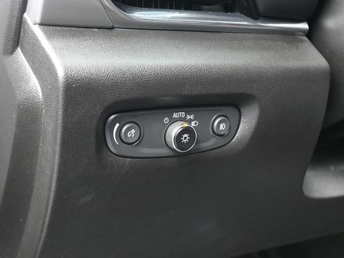 Used 2020 Chevrolet Traverse LT w/ LT Premium Package image 15