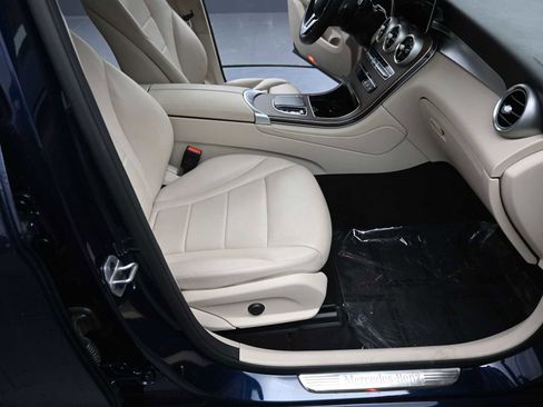 Used 2022 Mercedes-Benz GLC 300 GLC 300 image 16