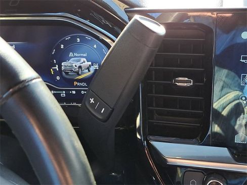 Used 2024 Chevrolet Silverado 3500 High Country image 18