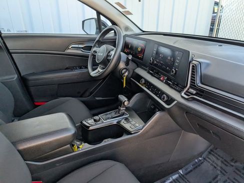 Used 2024 Kia Sportage LX AWD/4WD image 29