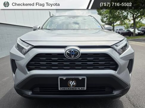 Used 2022 Toyota RAV4 XLE AWD/4WD image 8