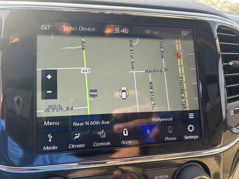 Certified 2022 Jeep Grand Cherokee Limited image 13