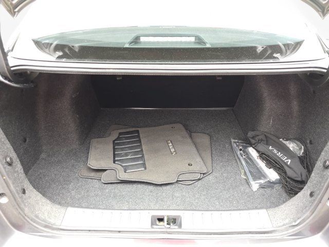 Used 2025 Nissan Versa S w/ Trunk Package FWD image 30