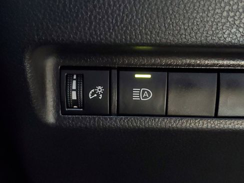 Certified 2021 Toyota RAV4 XLE w/ Convenience Package image 32