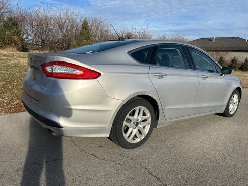 Used 2016 Ford Fusion SE w/ Equipment Group 202A image 10
