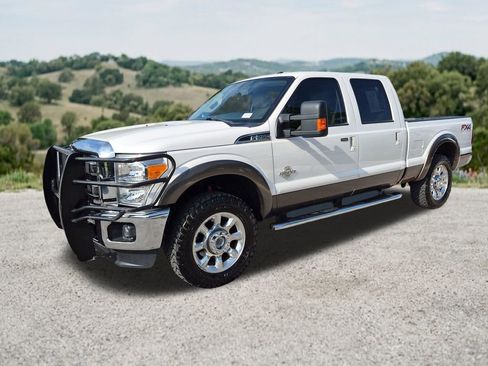 Used 2015 Ford F250 Lariat w/ Lariat Interior Package AWD/4WD image 3